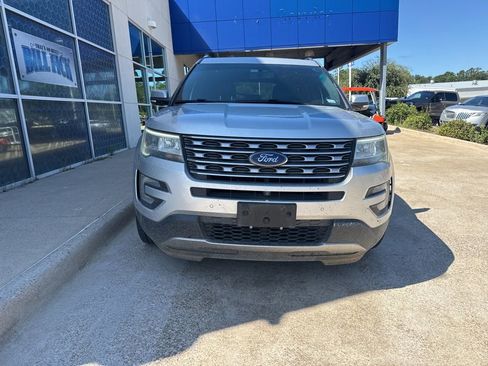 Used 2016 Ford Explorer Limited FWD image 3