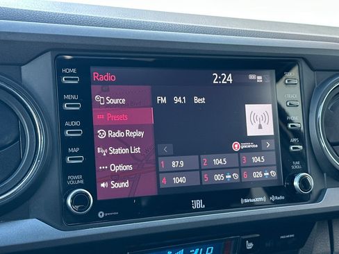 Certified 2022 Toyota Tacoma TRD Off-Road w/ TRD Premium Off Road Package image 16