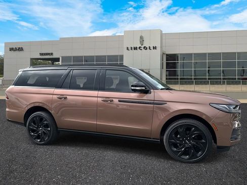 New 2025 Lincoln Navigator L Black Label image 1