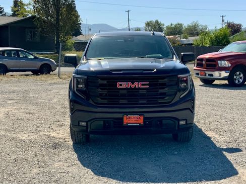 New 2026 GMC Sierra 1500 Elevation image 8