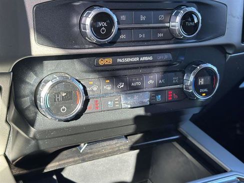 Used 2022 Ford F350 Lariat w/ Lariat Value Package image 18
