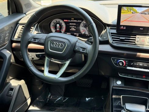 Used 2023 Audi Q5 2.0T Premium Plus w/ Premium Plus Package AWD/4WD image 11