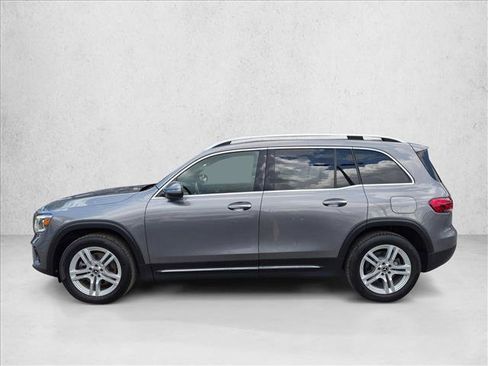 Used 2021 Mercedes-Benz GLB 250 4MATIC image 9