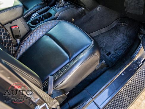 Used 2021 Jeep Gladiator Overland image 13