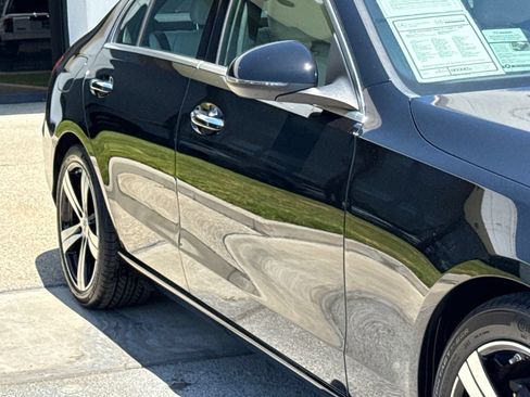 Used 2025 Mercedes-Benz C 300 Sedan image 9