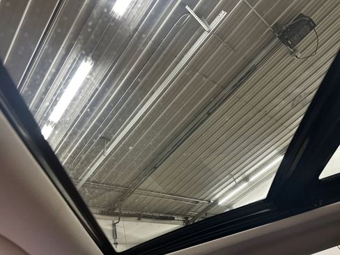 Used 2018 Jeep Cherokee High Altitude w/ Luxury Group image 25