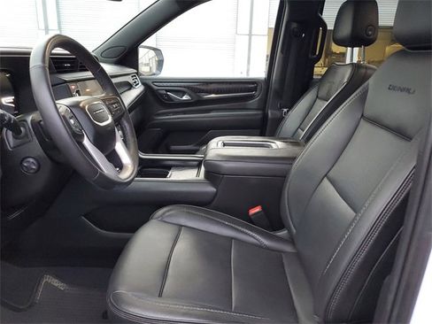 Used 2022 GMC Yukon XL Denali image 18