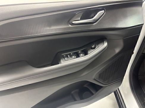 New 2025 Jeep Grand Cherokee Laredo image 6