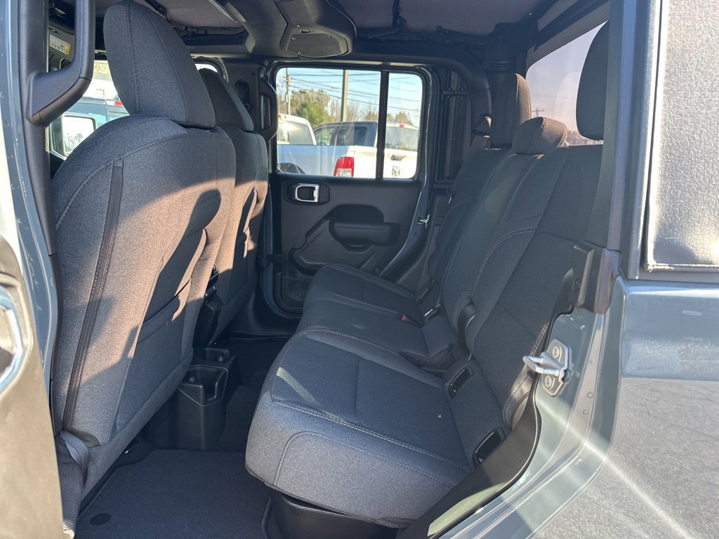 New 2026 Jeep Gladiator Sport AWD/4WD image 31