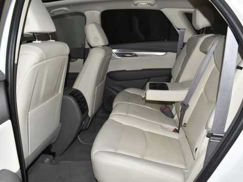 Used 2022 Cadillac XT5 Premium Luxury image 30