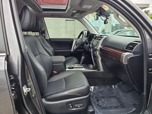 Certified 2022 Toyota 4Runner Limited AWD/4WD image 11