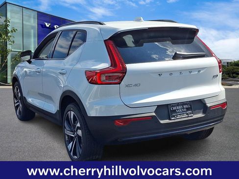 Certified 2025 Volvo XC40 B5 Ultra w/ Protection Package Premier image 5