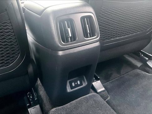 Used 2025 Hyundai Tucson Limited image 10