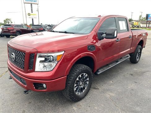 Used 2019 Nissan Titan PRO-4X image 5