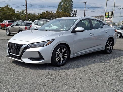 Used 2023 Nissan Sentra SV image 3