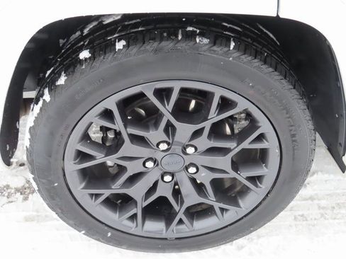 Used 2024 Jeep Grand Cherokee L Summit w/ Advanced Protech Group IV image 16