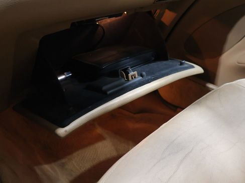 Used 1996 Lincoln Mark VIII RWD image 19