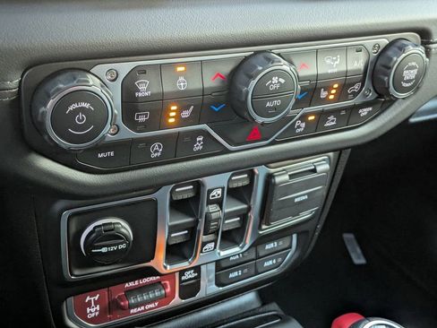 New 2026 Jeep Gladiator Mojave image 22