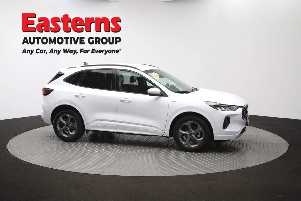 Used 2023 Ford Escape ST-Line Select AWD/4WD image 47