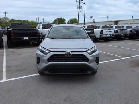 Used 2023 Toyota RAV4 LE FWD image 3