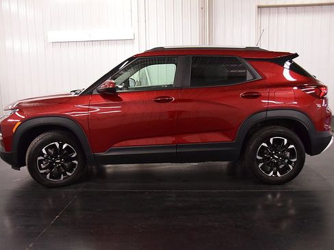 Used 2022 Chevrolet TrailBlazer LT w/ Convenience Package image 4