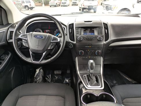 Used 2018 Ford Edge SEL w/ Ford Safe & Smart Package image 27
