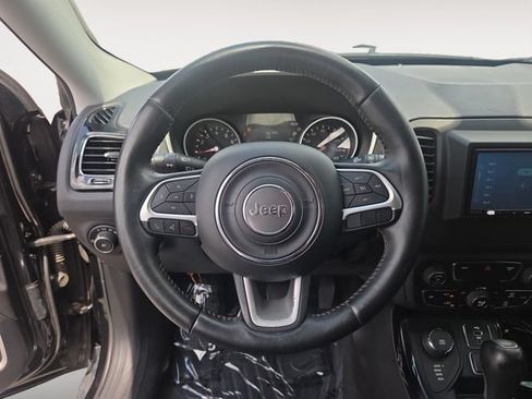 Used 2017 Jeep Compass Limited w/ Navigation Group AWD/4WD image 12