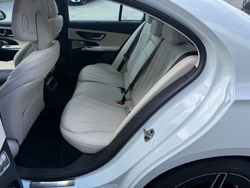New 2026 Mercedes-Benz E 350 4MATIC Sedan image 6