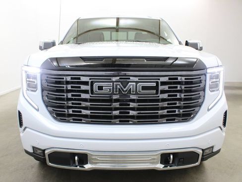 Used 2026 GMC Sierra 1500 Denali Ultimate AWD/4WD image 7