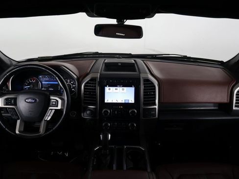 Used 2018 Ford F150 Platinum w/ Equipment Group 701A Luxury image 8