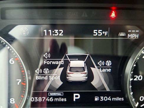 Used 2024 Mitsubishi Outlander FWD image 36