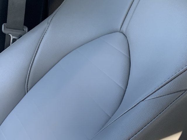 Used 2025 Toyota Highlander XLE FWD image 13
