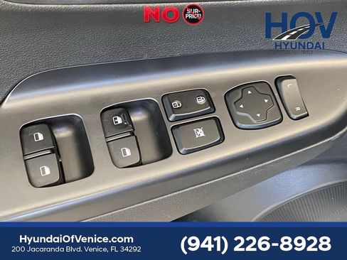 Used 2018 Hyundai Kona SE FWD image 21