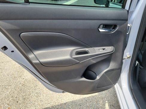 Used 2024 Nissan Versa SV w/ Trunk Package FWD image 11