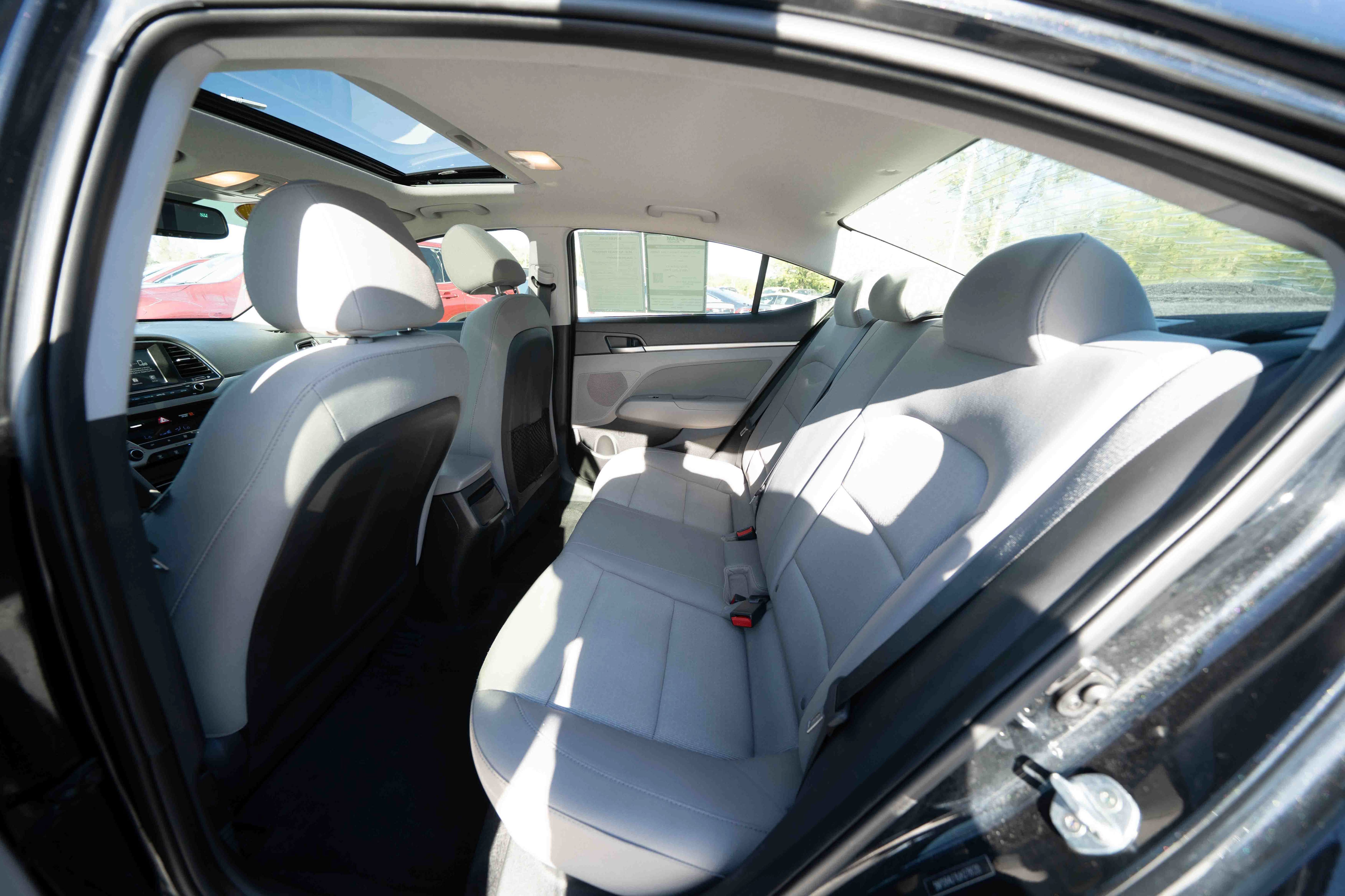 Used 2018 Hyundai Elantra Value Edition FWD image 23
