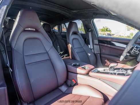 Used 2023 Porsche Panamera GTS image 48