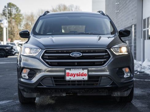 Used 2019 Ford Escape SE image 3