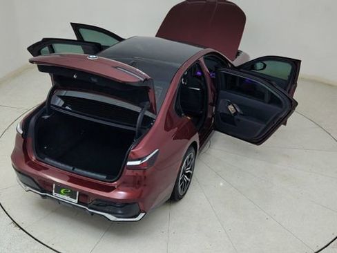 Used 2025 BMW 740i image 93