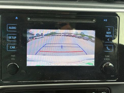 Used 2019 Toyota Corolla LE FWD image 9