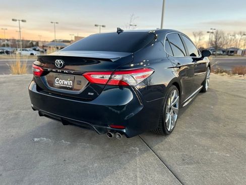 Used 2019 Toyota Camry SE image 7