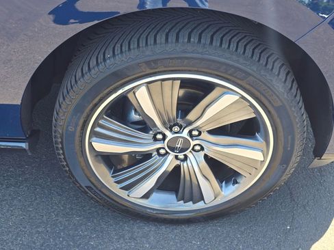 Used 2019 Lincoln Navigator Reserve AWD/4WD image 9