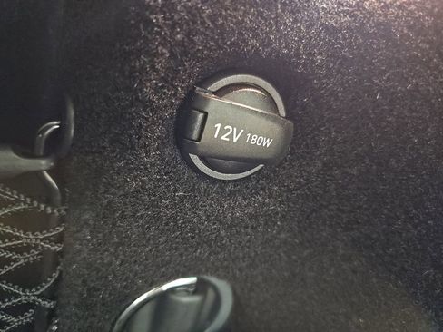 Used 2023 Genesis GV70 2.5T w/ Select Package image 20