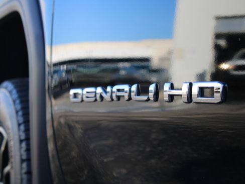 Used 2023 GMC Sierra 2500 Denali w/ Denali Black Diamond Edition image 67