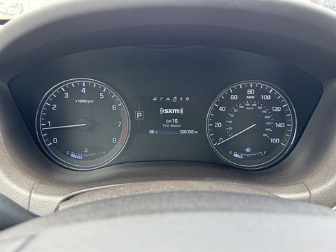 Used 2017 Genesis G80 3.8 RWD image 7