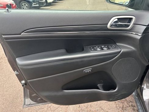 Used 2020 Jeep Grand Cherokee Limited w/ Premium Lighting Group image 8