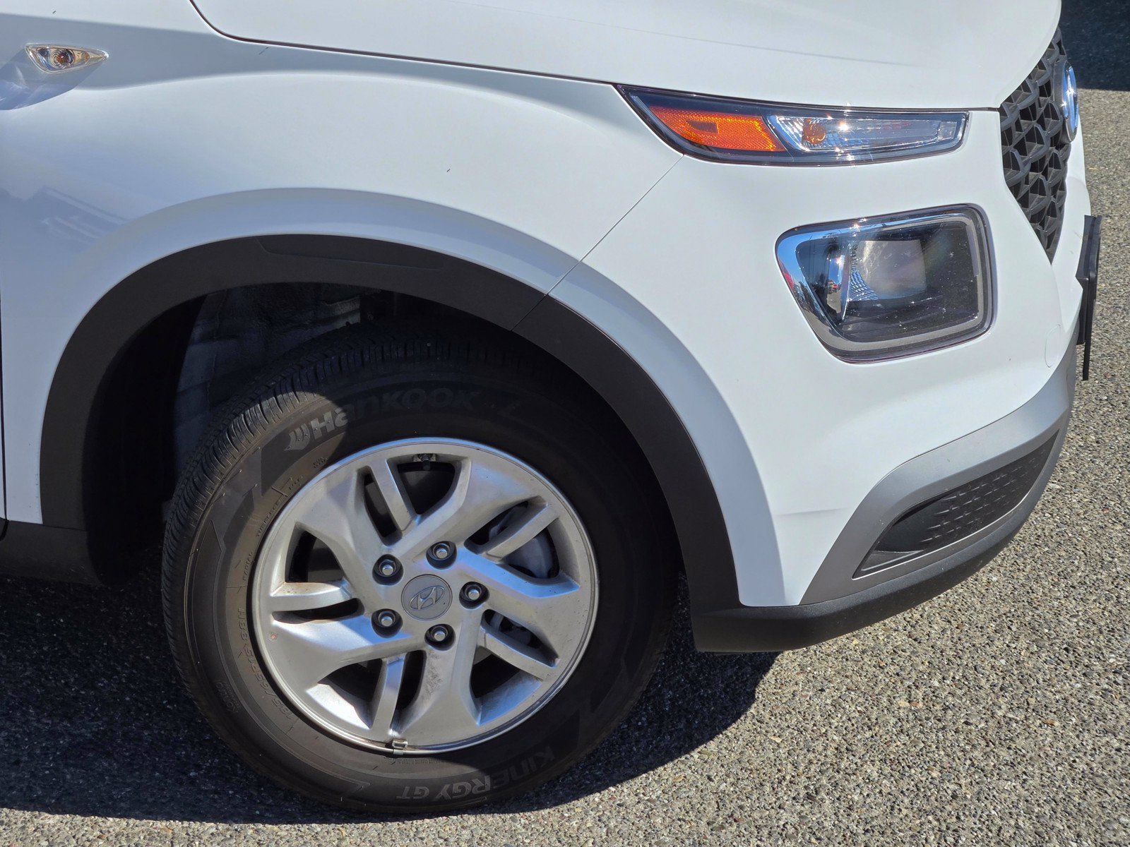 Certified 2026 Hyundai Venue SE FWD image 9