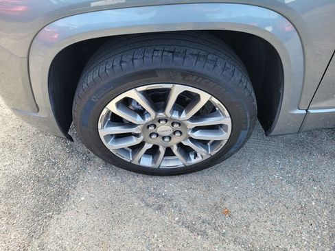 Used 2023 GMC Acadia Denali w/ Trailering Package FWD image 6