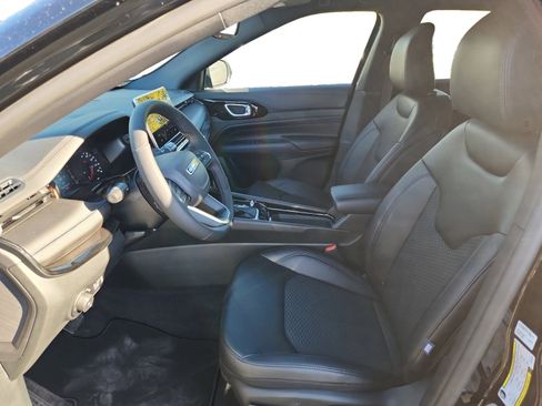 New 2026 Jeep Compass Latitude image 9