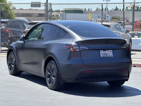 Used 2025 Tesla Model Y Long Range AWD/4WD image 4
