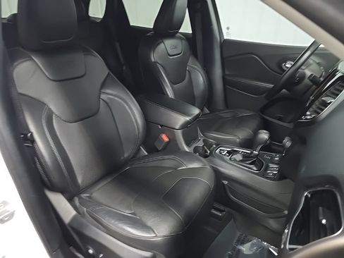 Used 2020 Jeep Cherokee Limited AWD/4WD image 14